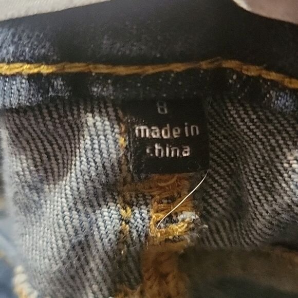 Cabi Jeans Slim Boyfriend Fit Distressed Denim Womens 8 Blue luxury designer - Picture 6 of 7